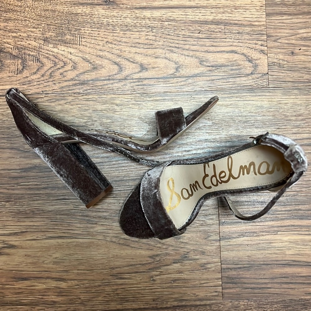 Sam Edelman velvet pumps. Never worn